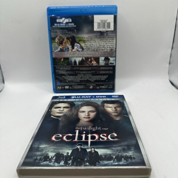 The Twilight Saga: Eclipse Blu-ray + DVD Special Edition Rated PG13 - Picture 2 of 3
